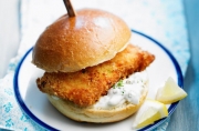 Tự tay làm hamburger cá chuẩn vị Mc Donald's ngay tại nhà