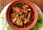 Chỉ với vài quả sung muối, có ngay món cá kho ngon gấp bội!