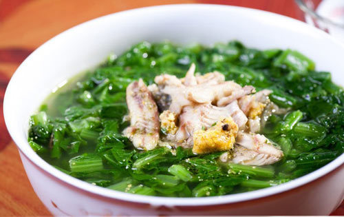Cach-lam-canh-cai-xanh-nau-ca-loc-giai-nhiet